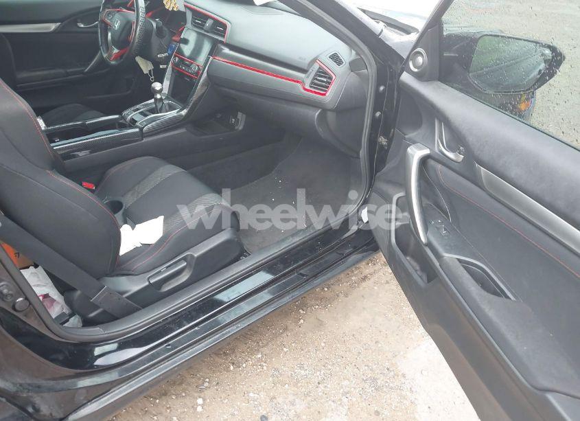 Photo 5 of 2018 Honda Civic SI (VIN 2HGFC3A59JH756230)