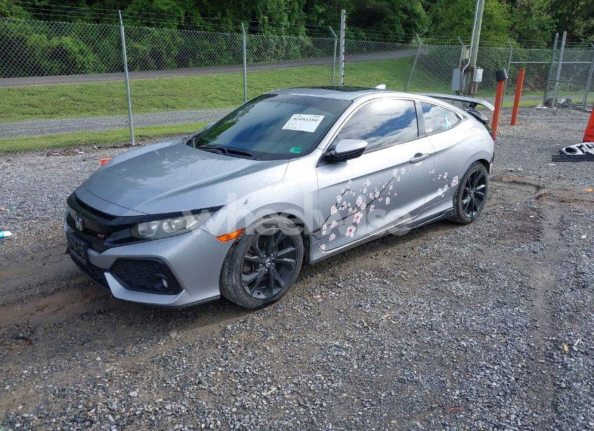 Photo 2 of 2017 Honda Civic SI (VIN 2HGFC3A5XHH751886)