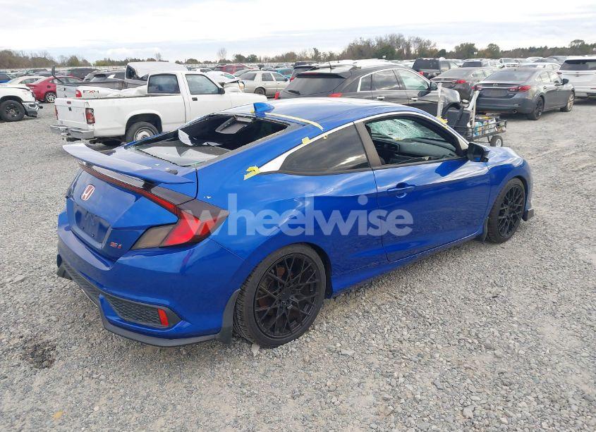 Photo 4 of 2018 Honda Civic SI (VIN 2HGFC3A5XJH750064)