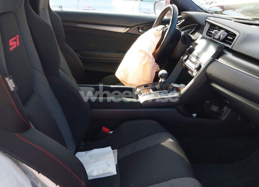 Photo 5 of 2018 Honda Civic SI (VIN 2HGFC3A5XJH750274)