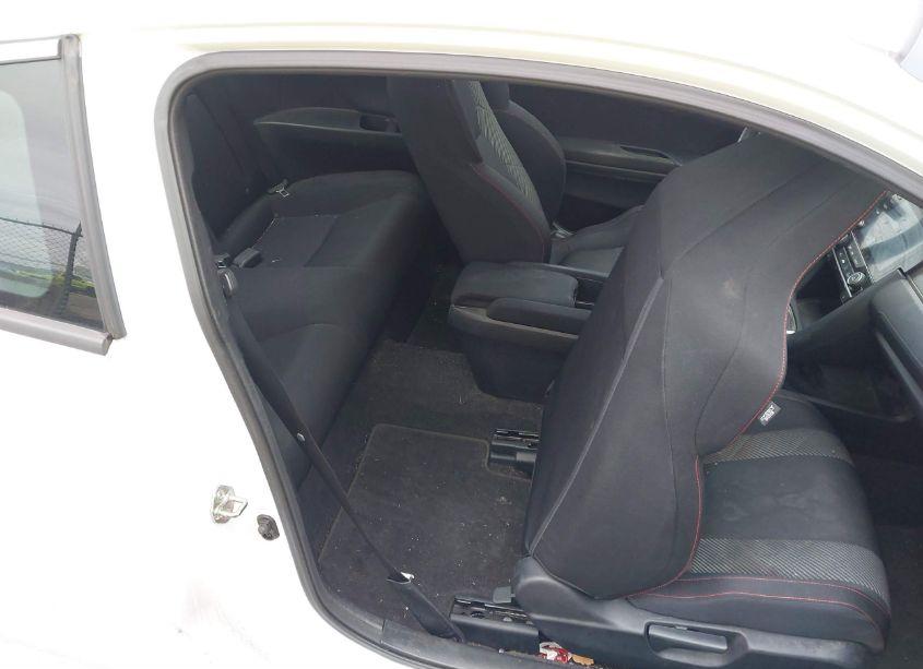 Photo 8 of 2019 Honda Civic SI (VIN 2HGFC3A5XKH752804)