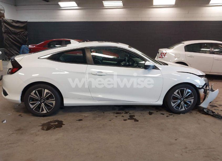 Photo 13 of 2016 Honda Civic EX-T (VIN 2HGFC3B30GH350536)