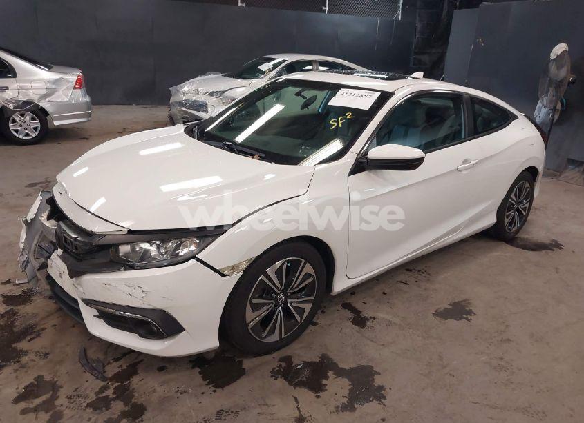 Photo 2 of 2016 Honda Civic EX-T (VIN 2HGFC3B30GH350536)