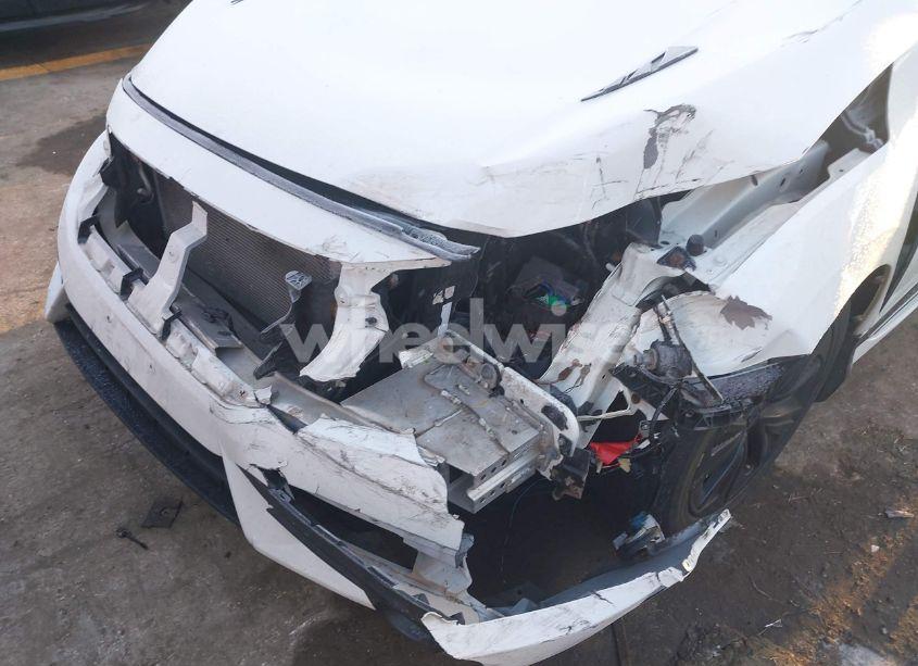 Photo 18 of 2016 Honda Civic EX-T (VIN 2HGFC3B30GH353484)