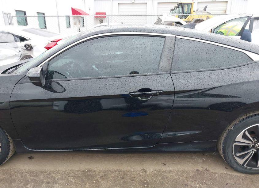 Photo 14 of 2018 Honda Civic EX-T (VIN 2HGFC3B30JH352696)