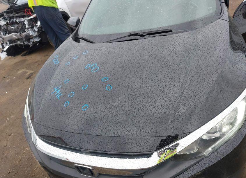 Photo 6 of 2018 Honda Civic EX-T (VIN 2HGFC3B30JH352696)