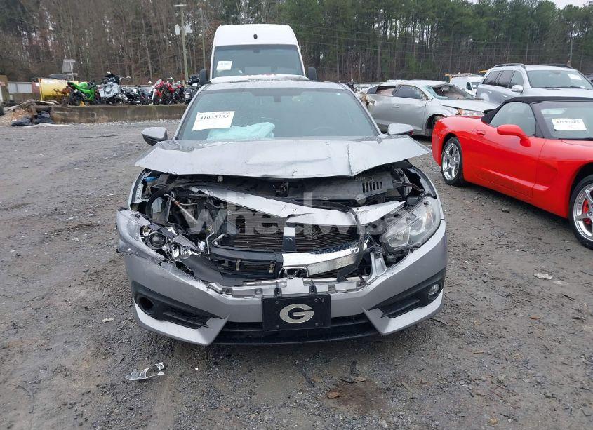 Photo 12 of 2018 Honda Civic EX-T (VIN 2HGFC3B30JH357686)