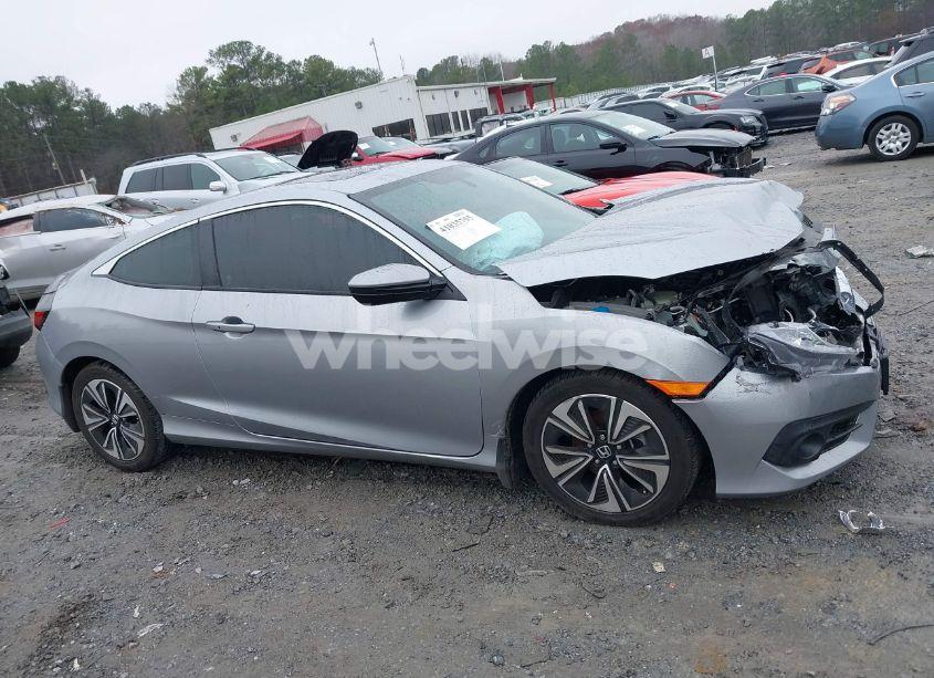 Photo 13 of 2018 Honda Civic EX-T (VIN 2HGFC3B30JH357686)
