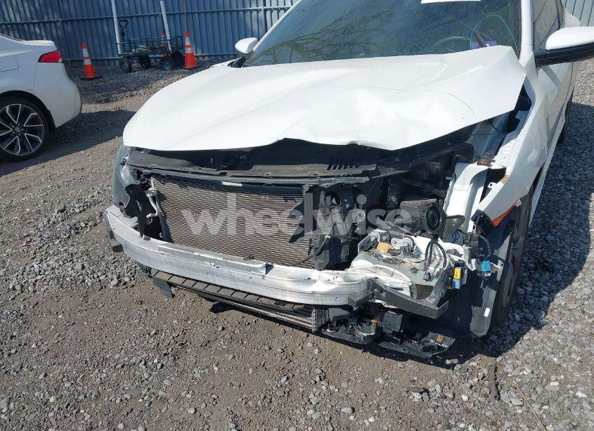 Photo 6 of 2019 Honda Civic EX (VIN 2HGFC3B30KH357317)