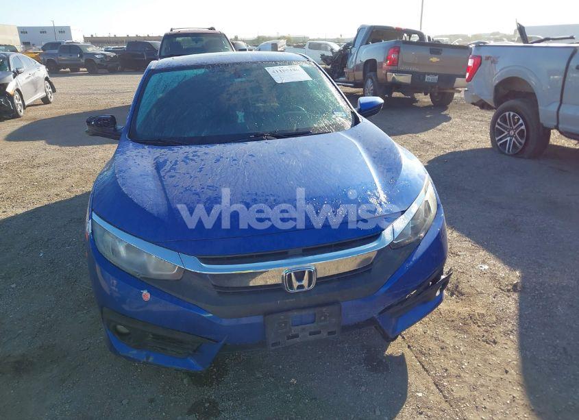 Photo 12 of 2018 Honda Civic EX-T (VIN 2HGFC3B31JH353873)