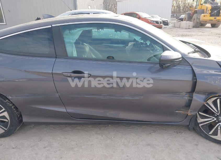 Photo 13 of 2017 Honda Civic EX-T (VIN 2HGFC3B32HH358381)