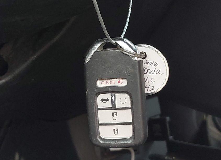 Photo 11 of 2016 Honda Civic EX-T (VIN 2HGFC3B33GH353074)