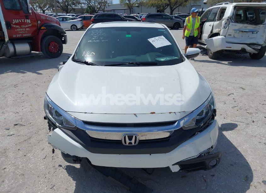 Photo 12 of 2018 Honda Civic EX-T (VIN 2HGFC3B34JH355343)
