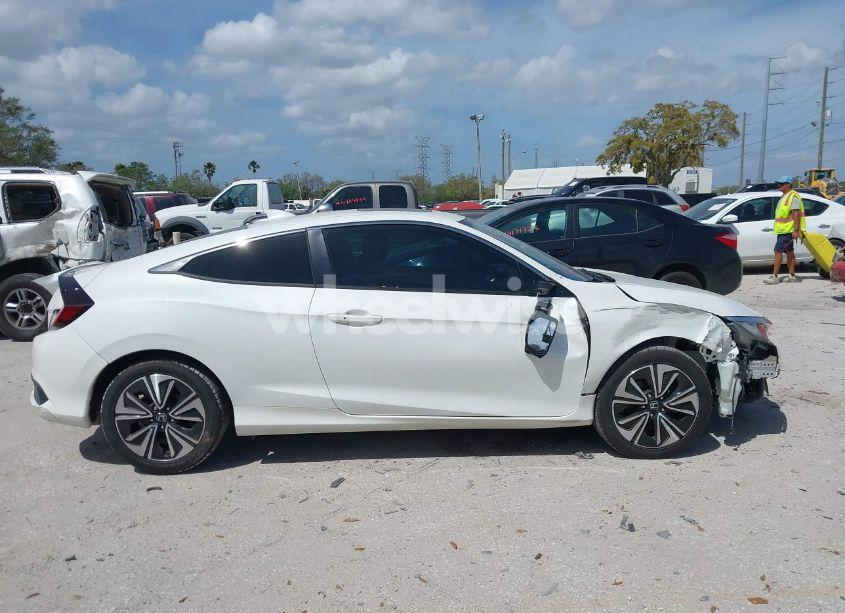 Photo 13 of 2018 Honda Civic EX-T (VIN 2HGFC3B34JH355343)