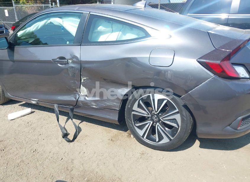 Photo 6 of 2016 Honda Civic EX-T (VIN 2HGFC3B35GH359801)