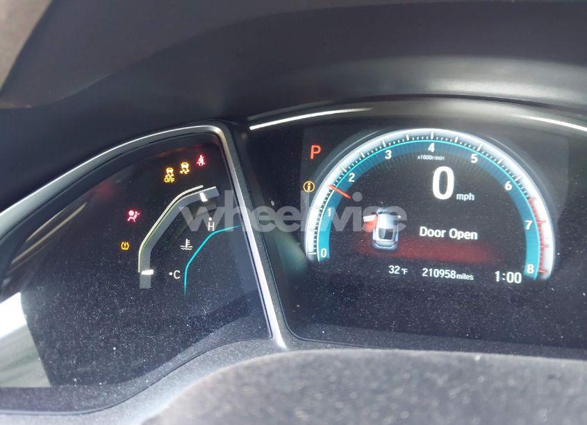 Photo 7 of 2018 Honda Civic EX-T (VIN 2HGFC3B38JH351277)