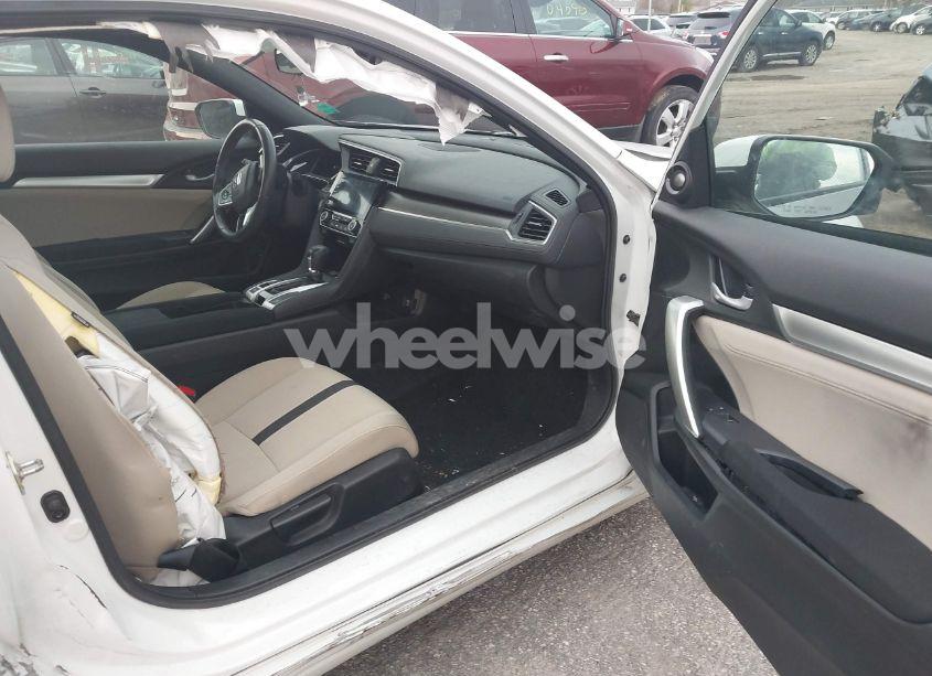 Photo 5 of 2019 Honda Civic EX (VIN 2HGFC3B38KH350275)