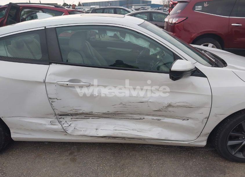 Photo 6 of 2019 Honda Civic EX (VIN 2HGFC3B38KH350275)