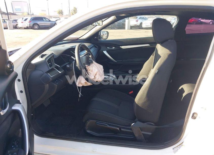 Photo 5 of 2019 Honda Civic EX (VIN 2HGFC3B38KH357484)