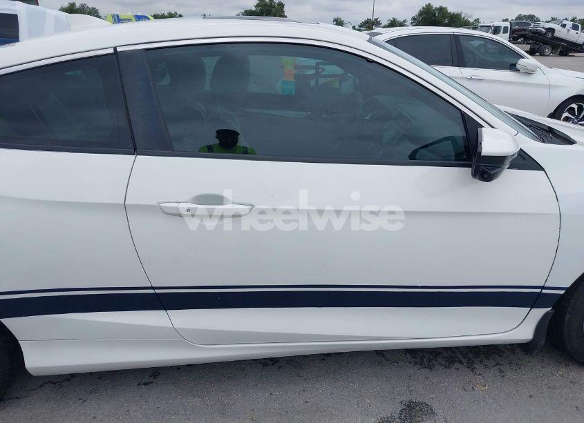 Photo 13 of 2016 Honda Civic EX-T (VIN 2HGFC3B39GH357873)