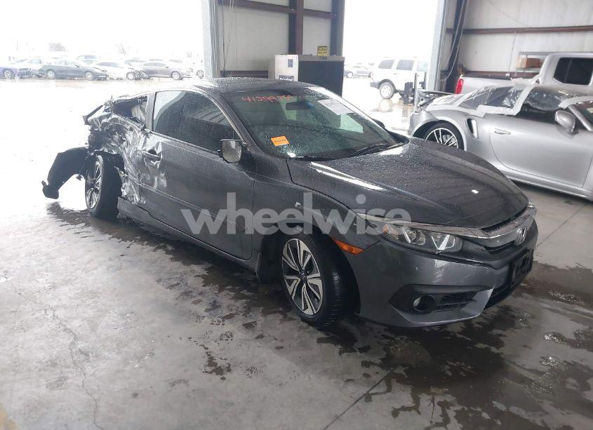 2017 Honda Civic EX-T (VIN 2HGFC3B39HH355526) main photo