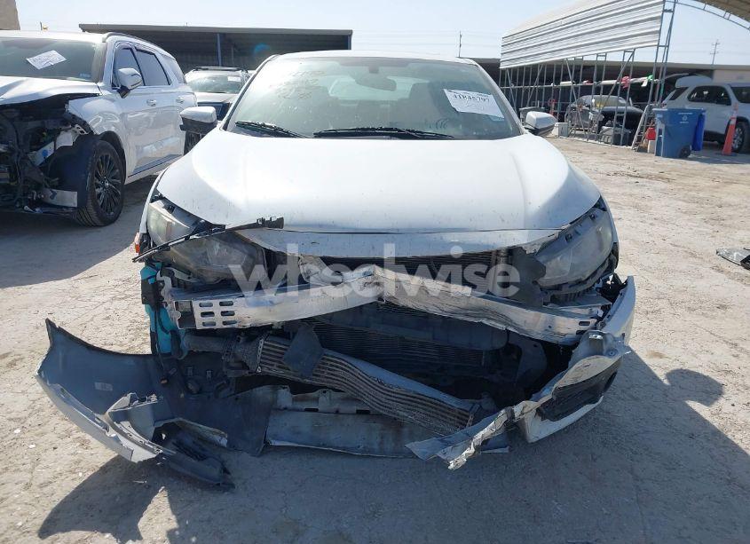 Photo 13 of 2018 Honda Civic EX-T (VIN 2HGFC3B39JH353247)