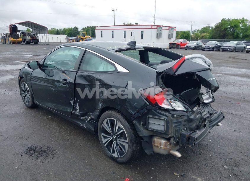 Photo 3 of 2018 Honda Civic EX-T (VIN 2HGFC3B39JH357802)