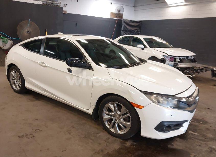 2016 Honda Civic EX-T (VIN 2HGFC3B3XGH351614) main photo