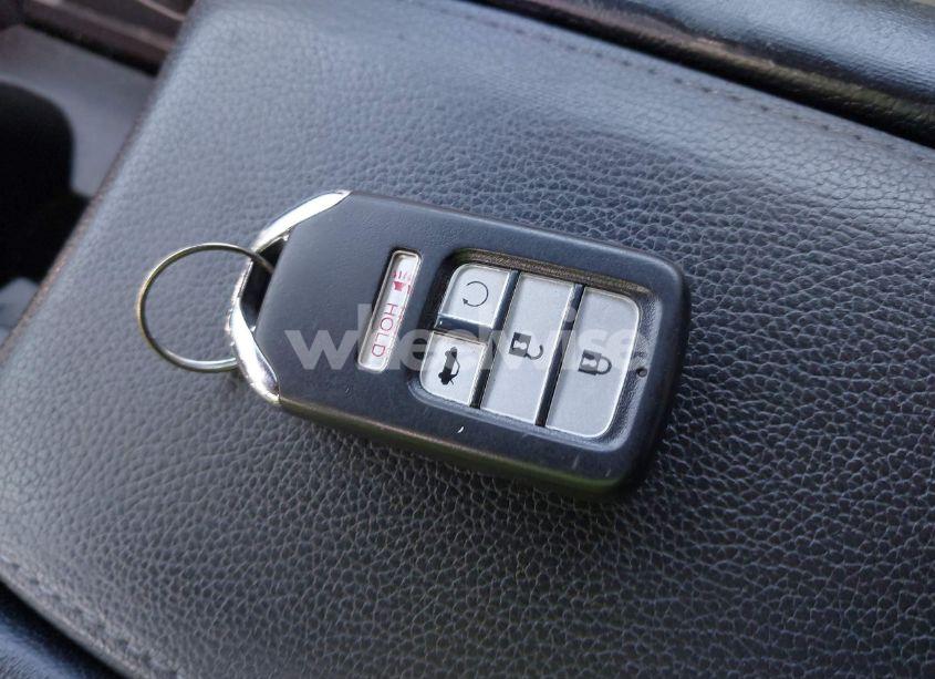 Photo 11 of 2016 Honda Civic EX-L (VIN 2HGFC3B71GH350418)