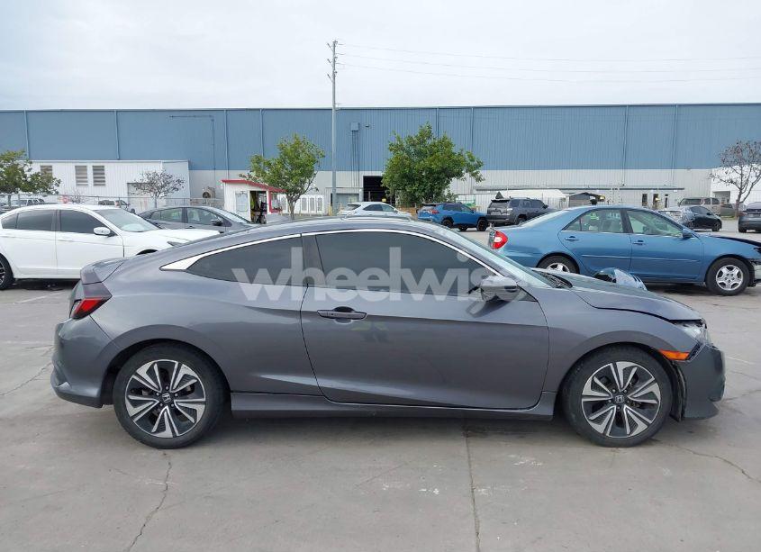 Photo 13 of 2017 Honda Civic EX-L (VIN 2HGFC3B71HH358343)