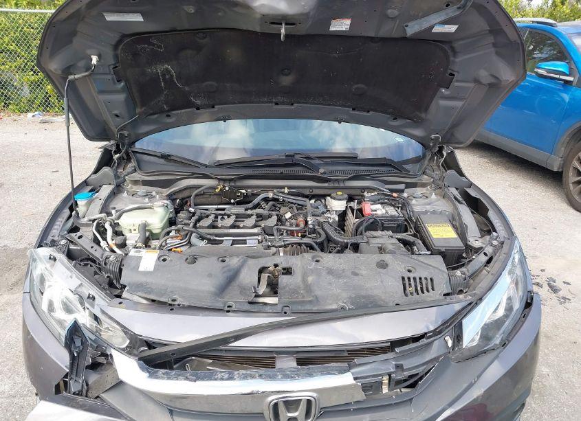 Photo 10 of 2018 Honda Civic EX-L (VIN 2HGFC3B72JH353433)