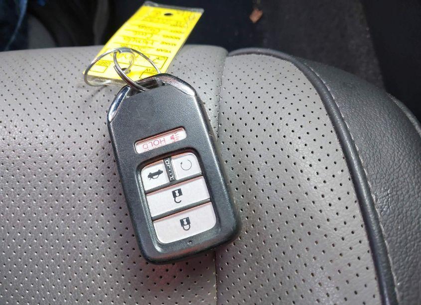 Photo 11 of 2018 Honda Civic EX-L (VIN 2HGFC3B72JH353433)