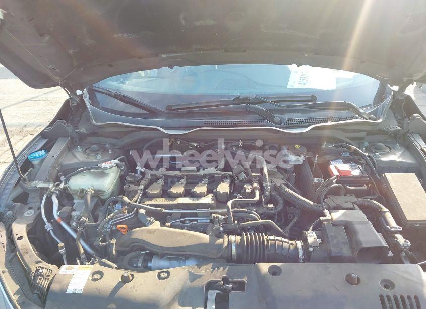 Photo 10 of 2018 Honda Civic EX-L (VIN 2HGFC3B73JH357135)