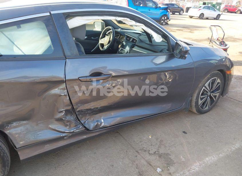 Photo 17 of 2018 Honda Civic EX-L (VIN 2HGFC3B73JH357135)