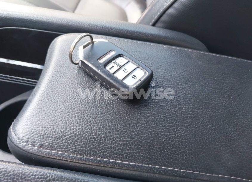 Photo 11 of 2016 Honda Civic EX-L (VIN 2HGFC3B79GH357861)