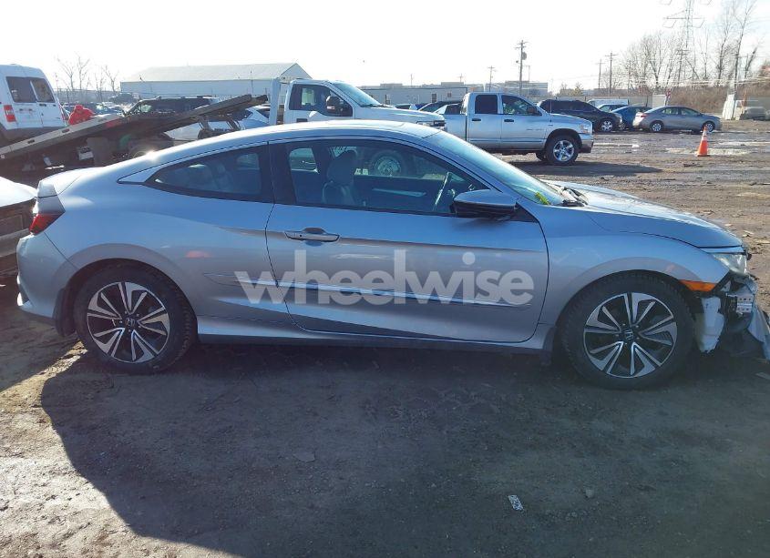 Photo 14 of 2018 Honda Civic EX-L (VIN 2HGFC3B79JH357124)