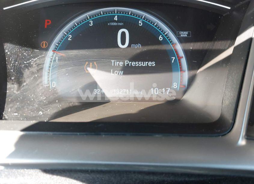 Photo 16 of 2018 Honda Civic EX-L (VIN 2HGFC3B79JH357124)