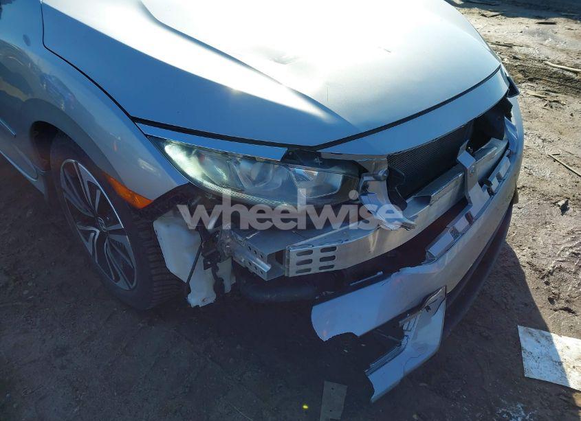 Photo 18 of 2018 Honda Civic EX-L (VIN 2HGFC3B79JH357124)