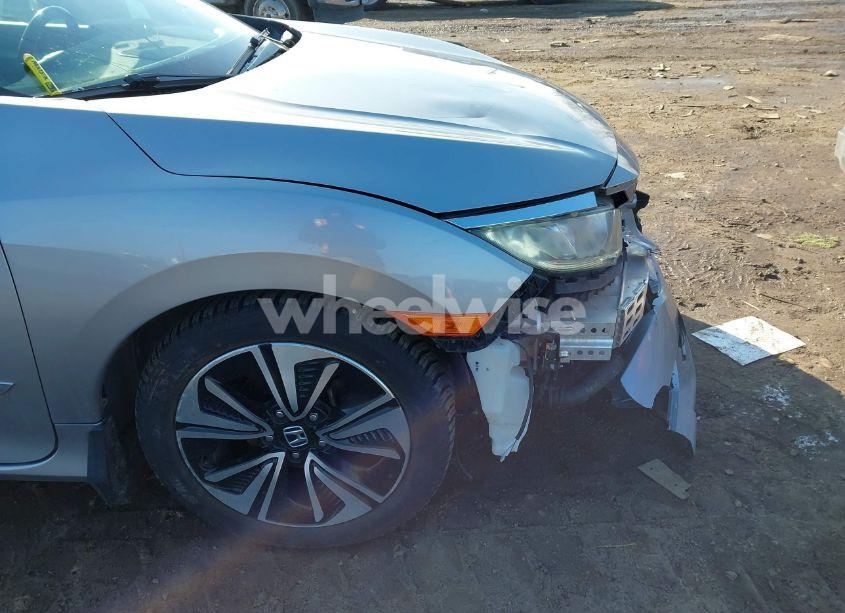 Photo 20 of 2018 Honda Civic EX-L (VIN 2HGFC3B79JH357124)