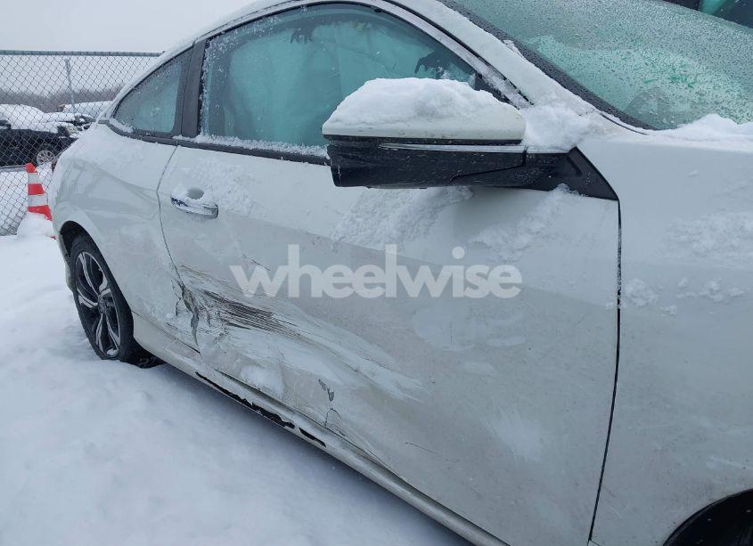 Photo 6 of 2016 Honda Civic TOURING (VIN 2HGFC3B91GH351389)