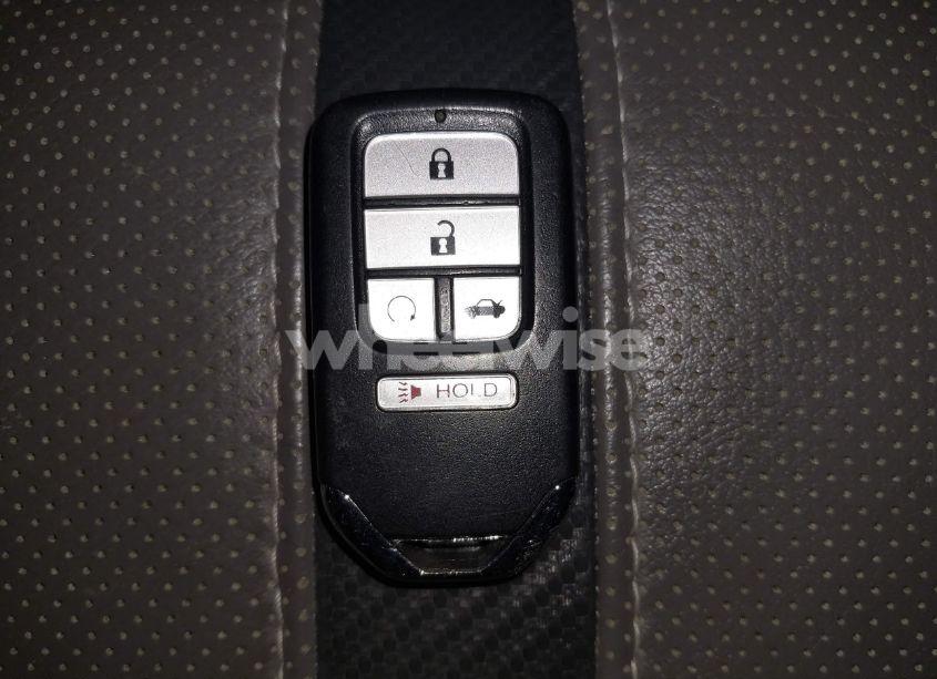 Photo 11 of 2016 Honda Civic TOURING (VIN 2HGFC3B95GH350813)