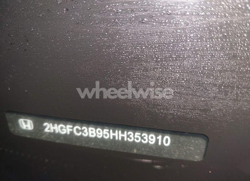 Photo 9 of 2017 Honda Civic TOURING (VIN 2HGFC3B95HH353910)