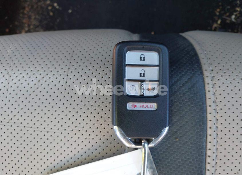 Photo 11 of 2016 Honda Civic TOURING (VIN 2HGFC3B96GH357012)