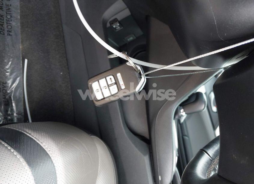 Photo 11 of 2017 Honda Civic TOURING (VIN 2HGFC3B96HH353835)