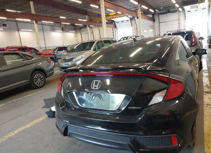 Photo 16 of 2018 Honda Civic TOURING (VIN 2HGFC3B96JH350312)