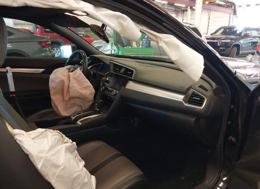 Photo 5 of 2018 Honda Civic TOURING (VIN 2HGFC3B96JH350312)