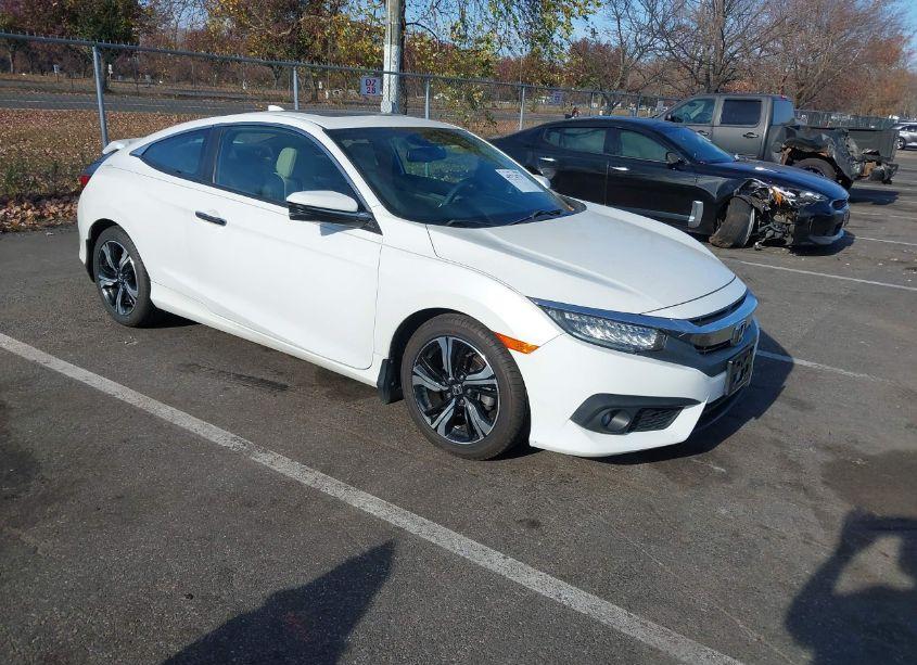 2017 Honda Civic TOURING (VIN 2HGFC3B97HH357408) main photo