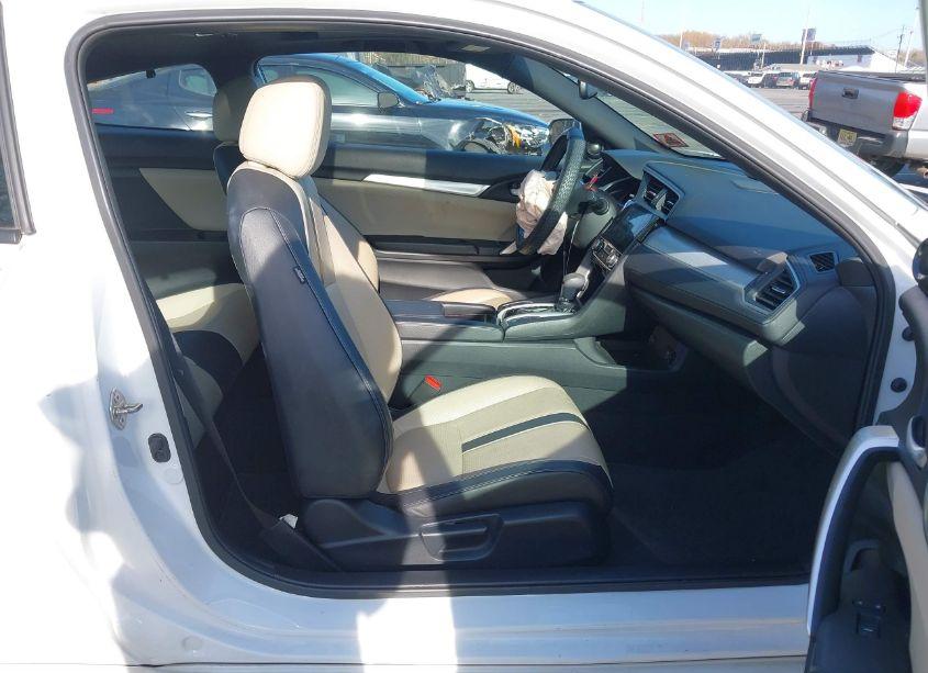 Photo 5 of 2017 Honda Civic TOURING (VIN 2HGFC3B97HH357408)