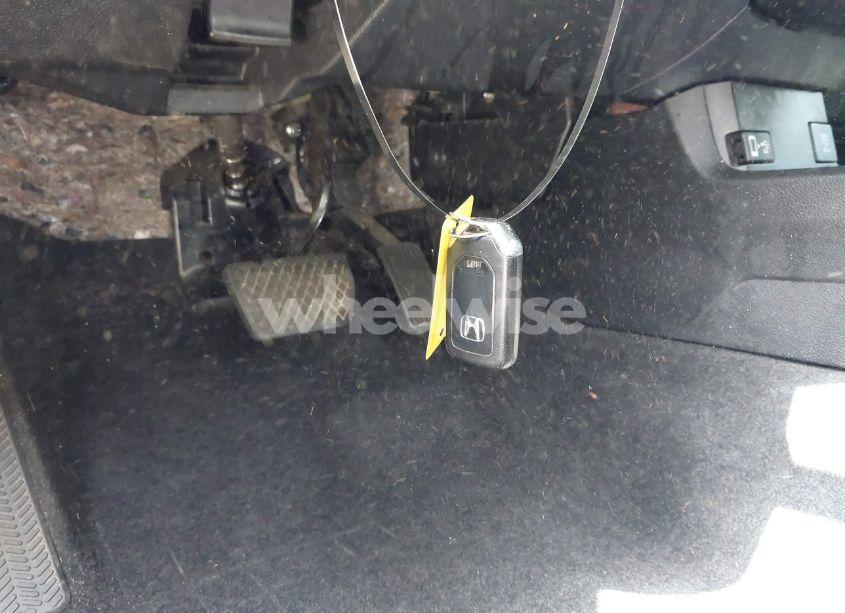 Photo 11 of 2016 Honda Civic TOURING (VIN 2HGFC3B99GH358414)