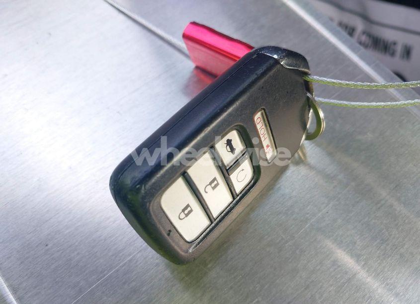 Photo 11 of 2018 Honda Civic TOURING (VIN 2HGFC3B9XJH356050)